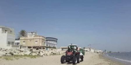 بن عروس: حملة استثنائية للنظافة بشاطئ الزهراء