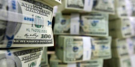 تصاعد التوتر بين إيران وإسرائيل يدفع الدولار للارتفاع وسط إقبال على الملاذات الآمنة.. ما التفاصيل؟
