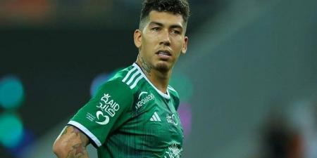 البرازيلي فيرمينو يقترب من السد القطري