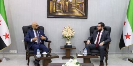 وزارة التنمية الإدارية ومنظمة لأجل الإنسان تناقشان التعاون لتجهيز مديرية حلب