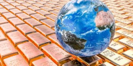 البنوك المركزية تزيد احتياطات الذهب وتقلّص الاعتماد على الدولار