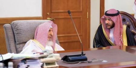محافظ الطائف يزور المفتي العام للمملكة