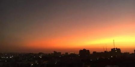طقس الليلة.. قليل السحب والحرارة تصل الى 33 درجة