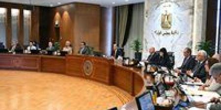 رئيس الوزراء يطمئن المواطنين: لدينا احتياطيات استراتيجية من السلع بما يكفي.. وهناك عدة سيناريوهات