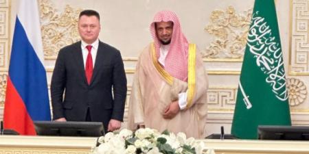النائب العام يلتقي نظيره الروسي في سان بطرسبورغ لتعزيز التعاون العدلي وتبادل الخبرات