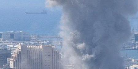 القناة 12 الإسرائيلية: أنباء عن سقوط ضحايا في حيفا وقرب تل أبيب جراء القصف الإيراني الأخير