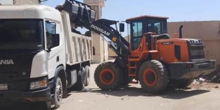 رفع  20 طن قمامة وتراكمات بمدينة الأقصر