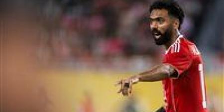 حسين الشحات نجم الأهلي يحتفل بعيد ميلاده الـ 33