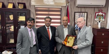 الخوالدة يؤكد تعزيز العمل الخيري والاجتماعي في الأردن