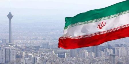 بريطانيا وفرنسا وألمانيا تدعو إيران لتفادي التصعيد