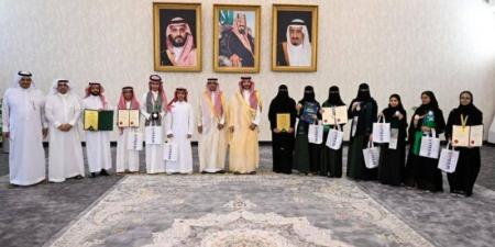 مُحافظ الطائف يُكرّم طلاب التعليم الحاصلين على جوائز دولية في معرض ITEX الدولي 2025