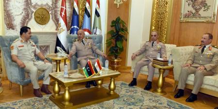 المتحدث العسكري المصري: رئيس أركان حرب القوات المسلحة استقبل الفريق صدام حفتر لبحث الأمن الحدودي