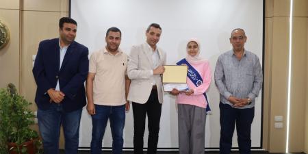 محافظ السويس يكرم أوائل الشهادة الإعدادية العامة والأزهرية