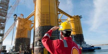 رغم تقارير إعلامية عن مفاوضات أولية.. شل تنفي وجود محادثات للاستحواذ على BP