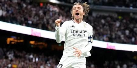 مودريتش في طريقه إلى ناديه الجديد بعد مونديال الأندية