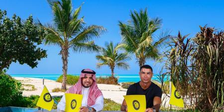 النصر يعلن تجديد عقد رونالدو حتى 2027