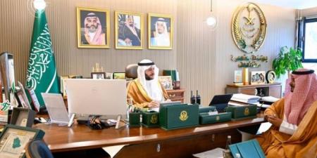 مُحافظ الطَّائف يستعرض خطط «المدن الصحيَّة»