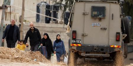الاحتلال الإسرائيلي يعتقل 34 فلسطينيا في الضفة الغربية