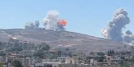 الاحتلال الإسرائيلي يشن غارات عنيفة على مناطق في جنوب لبنان