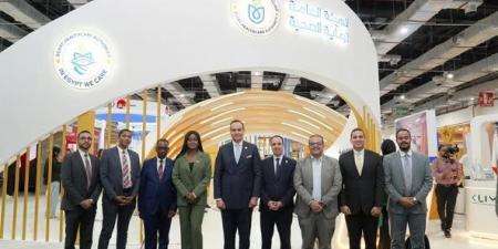 رئيس هيئة الرعاية الصحية يلتقي وزيرة الصحة الناميبية ورئيس صندوق تمويل التعليم في أفريقيا