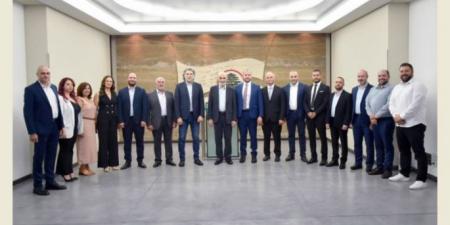 جعجع استقبل مجالس بلدية واختيارية
