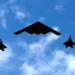 واشنطن بوست: قاذفات B-2 الأمريكية تعبر المحيط الهادئ بينما يدرس ترامب توجيه ضربات لإيران