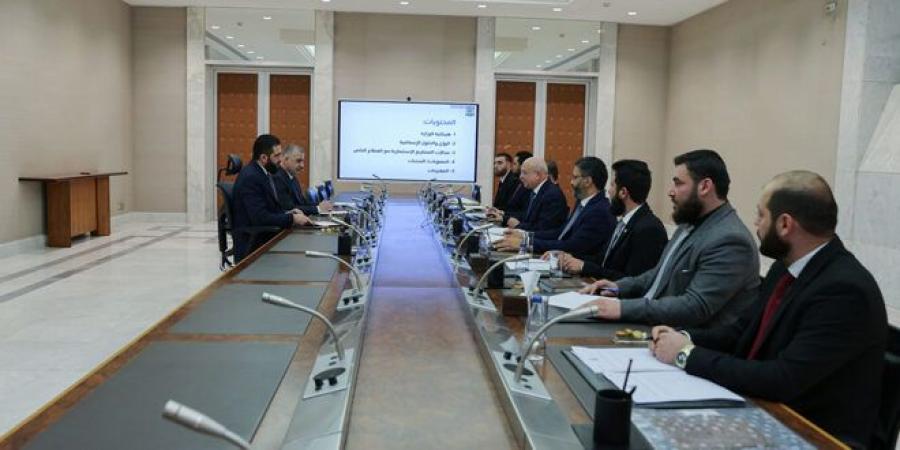 الرئيس الشرع يبحث مع وزير النقل خطط تطوير شبكات المواصلات وتحسين البنية التحتية للنقل العام