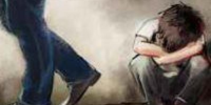 والد الطفل يحيى ضحية الاعتداء بمدرسة مصطفى كامل: المتهم قاله هموتك لو قلت لحد
