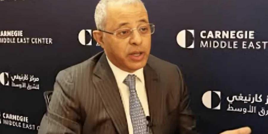 ”لا بديل عن الحوثيين وإضعافهم يفتح الباب لعودة داعش”.. تصريح صادم لنائب وزير خارجية الشرعية!