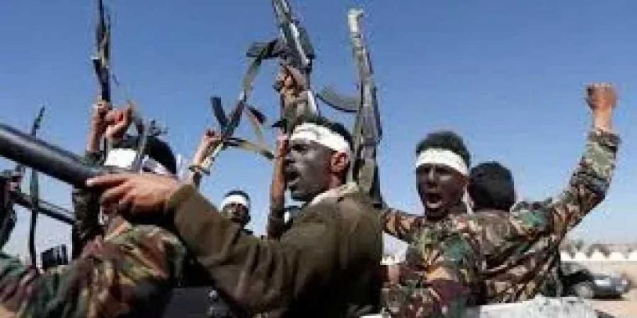 صحفي يمني: دعوة الحوثيين للنفير العام تثير التساؤلات في ظل توقف الهجمات الأمريكية
