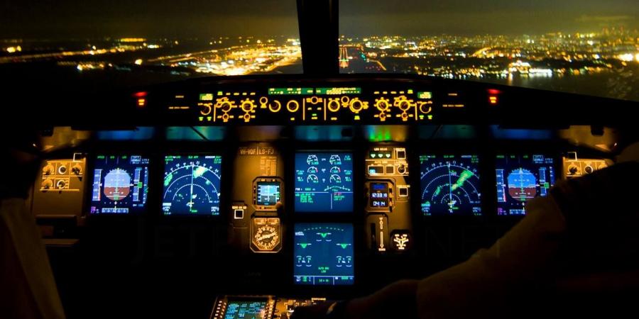 وزير النقل يقرّر إطلاق تربص المتكونين في درجة قائدي الطائرات للخطوط التونسية أوائل نوفمبر 2025
