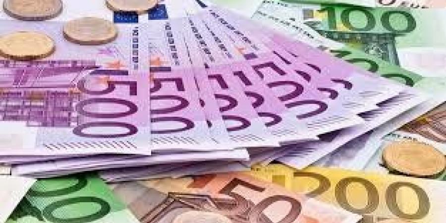 اليورو يسجل 57.6 جنية فى السوق المصرفى المصرى منتصف تعاملات اليوم