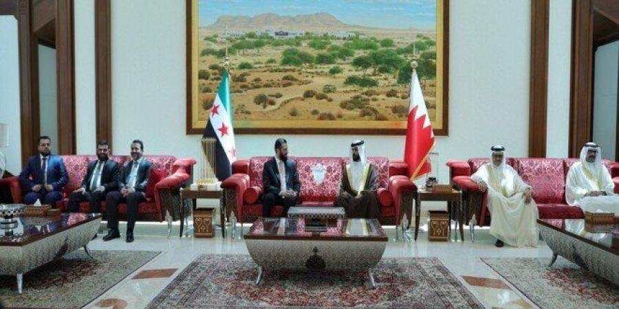 الرئيس السوري أحمد الشرع يصل البحرين في زيارة رسمية