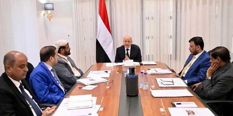 بتوجيه الرئيس العليمي.. اللواء البحسني يطلق صندوق تنمية خاص بمحافظة حضرموت