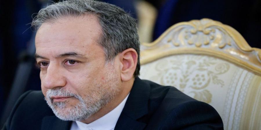 عراقجي: إيران لن تتنازل عن حقوقها النووية