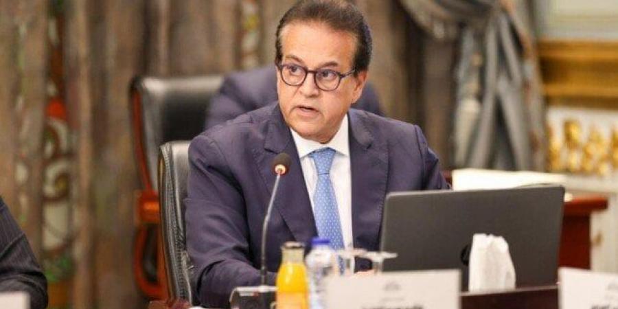 عاجل| وزير الصحة يرفع بدل المهن الطبية إلى 1700 جنيه