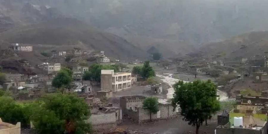 وفاة طفلة بعد أيام من إصابتها بقصف حوثي جنوبي اليمن