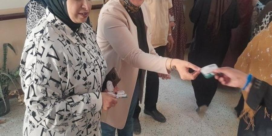 محافظ أسيوط يطلق مبادرة لتوزيع بونات مواد غذائية لمستحقي الدعم