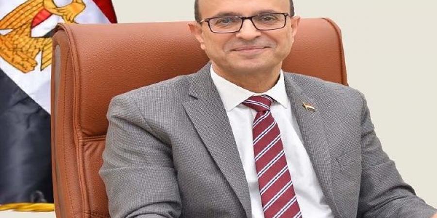 الدكتور المنشاوي يهنئ كوادر مهنة التمريض في يومهم العالمي