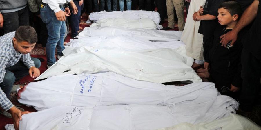 وزارة الصحة الفلسطينية في غزة: الأكفان رصيدها صفر