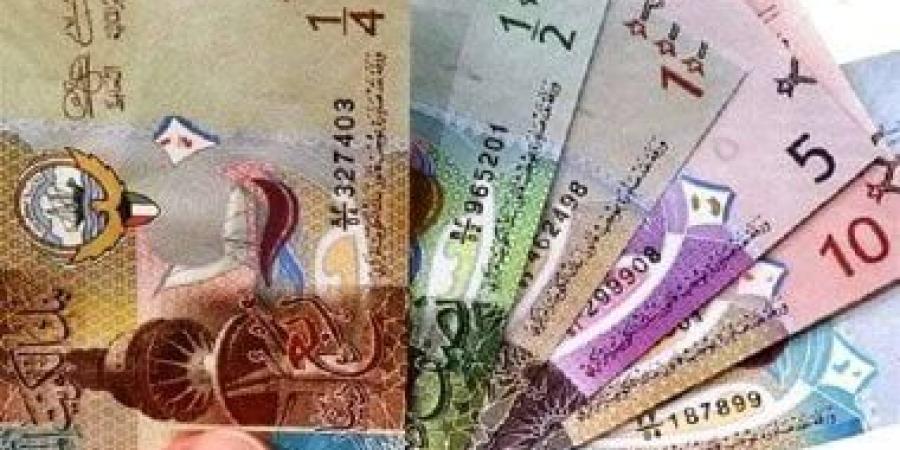 الدينار الكويتى يواصل استقراره فى البنوك المصرية ويسجل 164.8 جنية فى البنك الاهلى المصرى