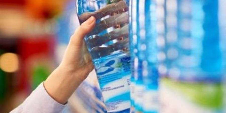 تحذيرات وتوصيات لتخزين المياه المعبأة بشكل آمن وصحي