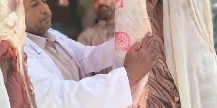 ضبط 700 كجم لحوم ودواجن وكبده ومصنعات لحوم مخالفة بالشرقية
