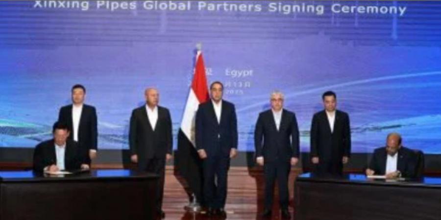 رئيس الوزراء يشهد توقيع 4 تعاقدات لمشروعات كبرى مع مصنع "شين شينج"