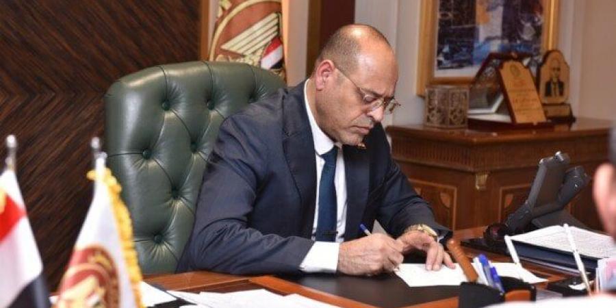 وزير العمل يترأس اجتماع مجلس إدارة صندوق إعانات الطوارئ