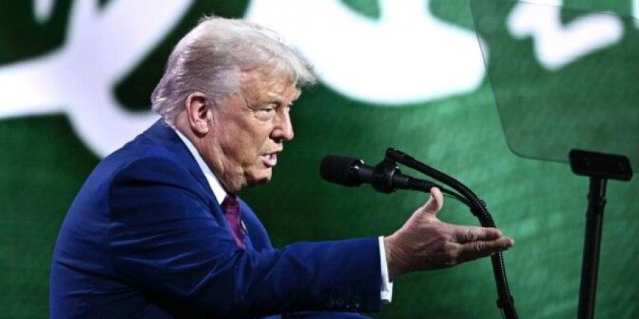 ترامب غادر الرياض متوجهًا إلى الدوحة