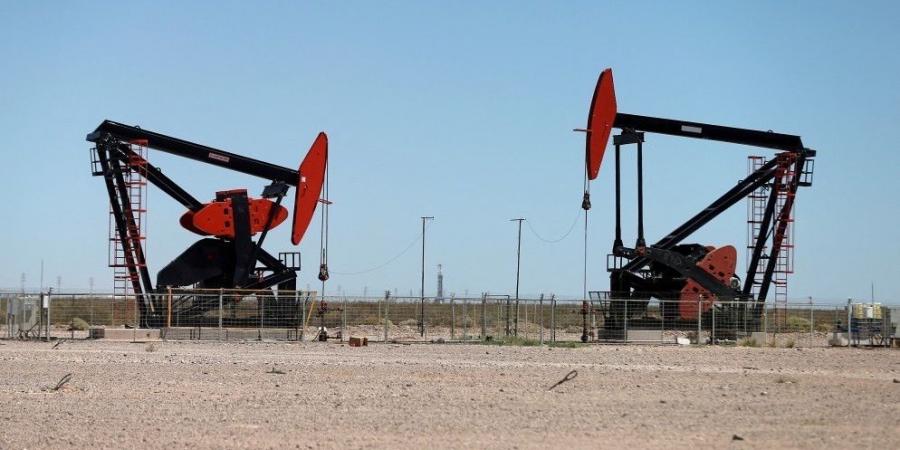 أوبك تتوقع تباطؤ نمو إمدادات النفط من منافسيها في 2025 بعد انخفاض الأسعار