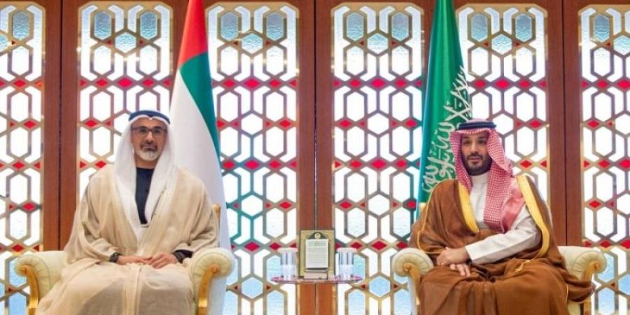 ولي العهد يلتقي سمو ولي عهد أبوظبي
