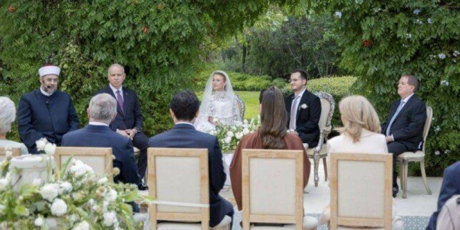 «بعد عقد قرانها».. الأميرة الأردنية عائشة بنت فيصل تتصدر التريند