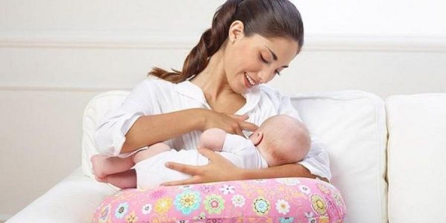 غذّي نفسك أثناء إرضاع طفلك.. دليل شامل لتلبية احتياجاتك الغذائية
